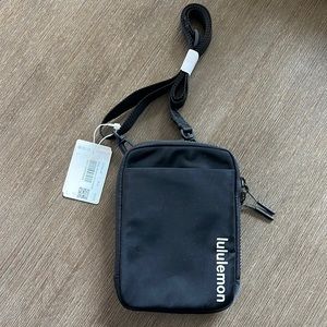 Lululemon Easy Access Crossbody